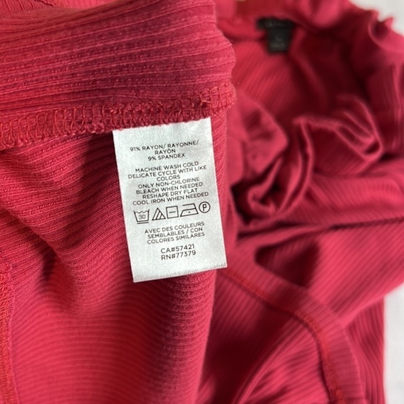 ANN TAYLOR raffle shoulder top blouse - Picture 7 of 7